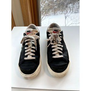 Nike Black leather sneaker size 9